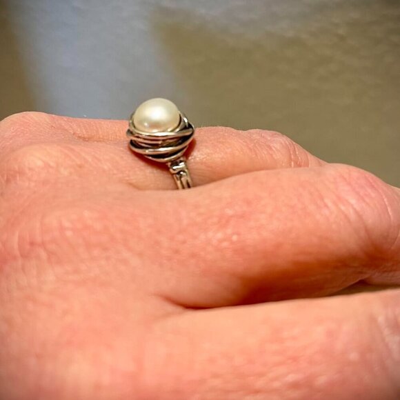 Women's 925 Sterling Silver Nickel and Lead-Free Fresh Water Pearl Ring - Picture 2 of 15